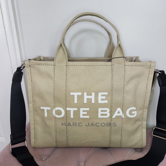 Marc Jacobs Handbags - NWT Marc Jacobs The Canvas Medium Tote Bag